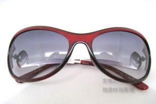 0豪迪鏤空鑲鉆女式太陽鏡 時尚與實用兼具的眼鏡佳品