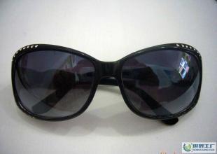 時尚太陽鏡批發指南 805黑款特價供應與快速交貨解析